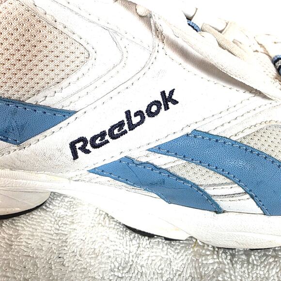 Reebok White Leather Women's 8 Athletic Shoes Blue Accents RB 409PYE Sneakers - Picture 2 of 10